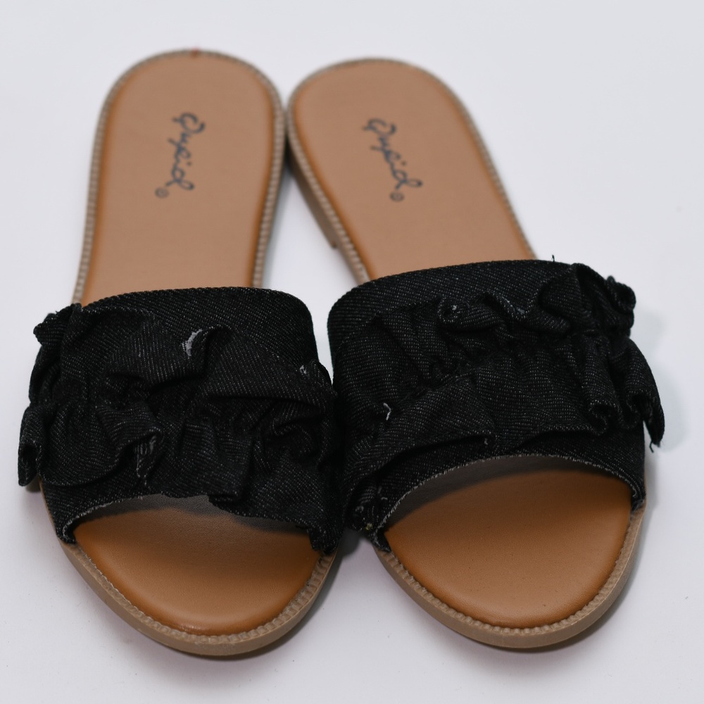 SALE 🤩 70% off Qupid Black Denim Ruffle Sandals